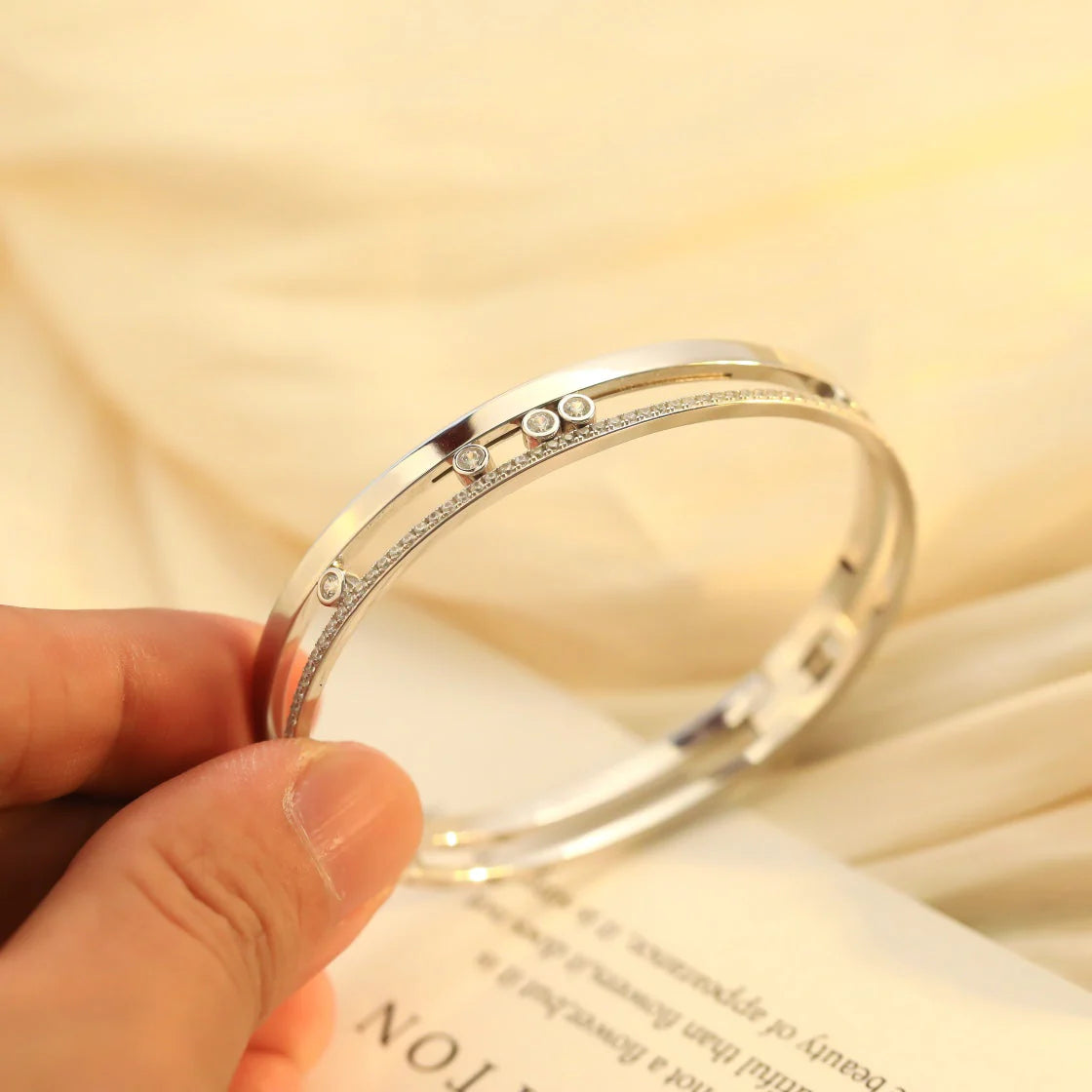 [⭐Aura]Move Romane Diamond Bangle Bracelet