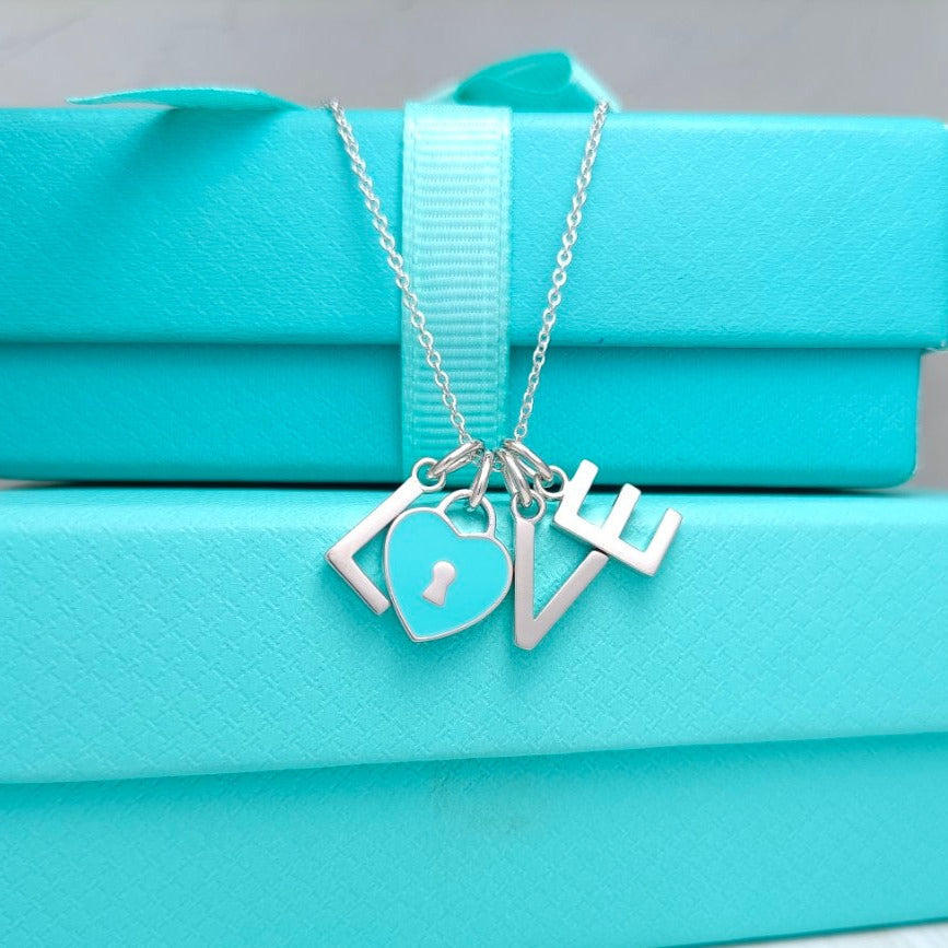 [Spark Jewels]LOVE TEXT PEDANT NECKLACE