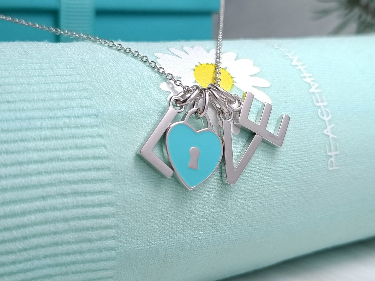 [Spark Jewels]LOVE TEXT PEDANT NECKLACE