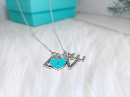 [Spark Jewels]LOVE TEXT PEDANT NECKLACE