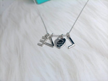 [Spark Jewels]LOVE TEXT PEDANT NECKLACE