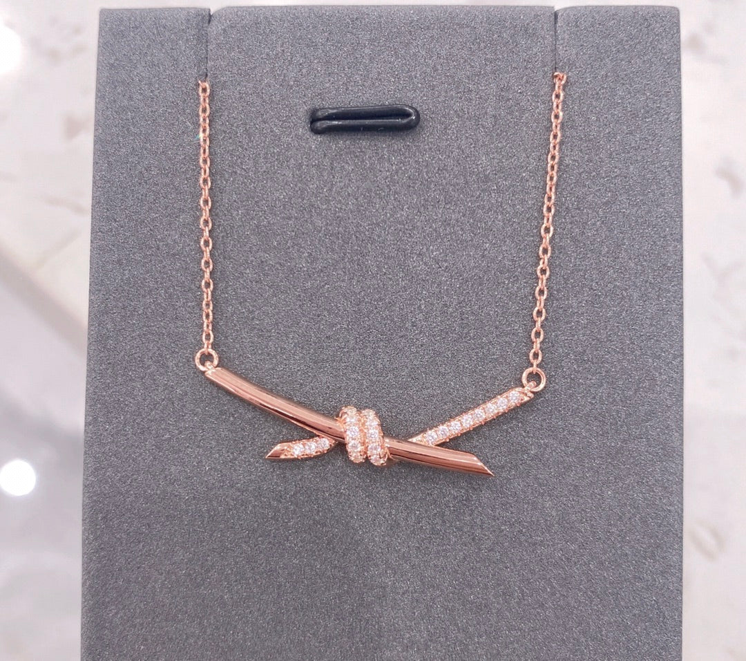 [Spark Jewels]KNOT NECKLACE DIAMONDS