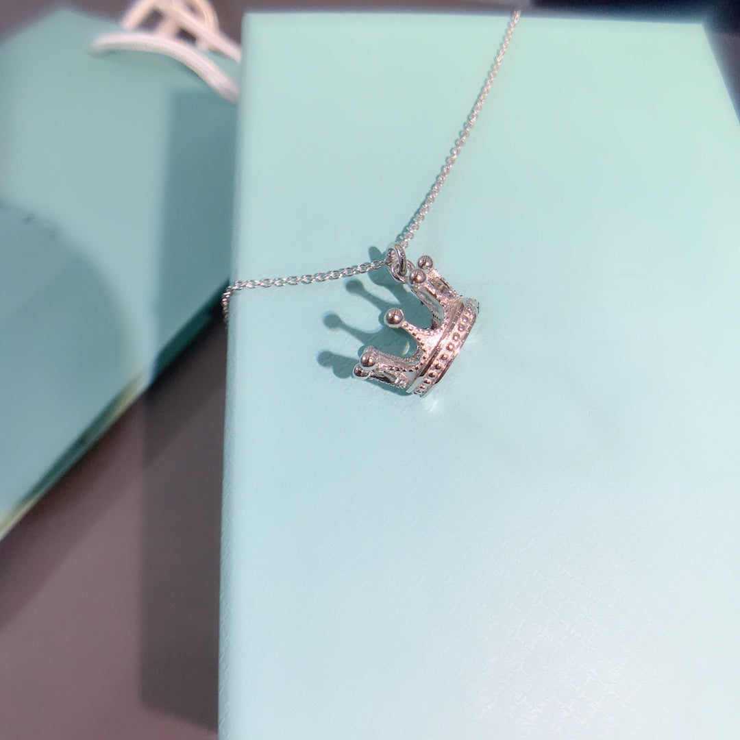 [Spark Jewels]CROWN PEDANT NECKLACE