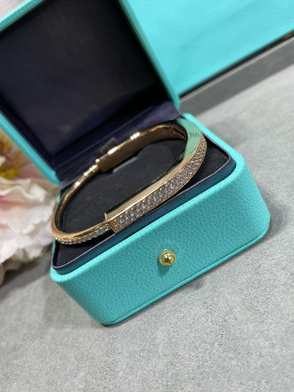 [Spark Jewels]LOCK BRACELET DIAMOND PAVED