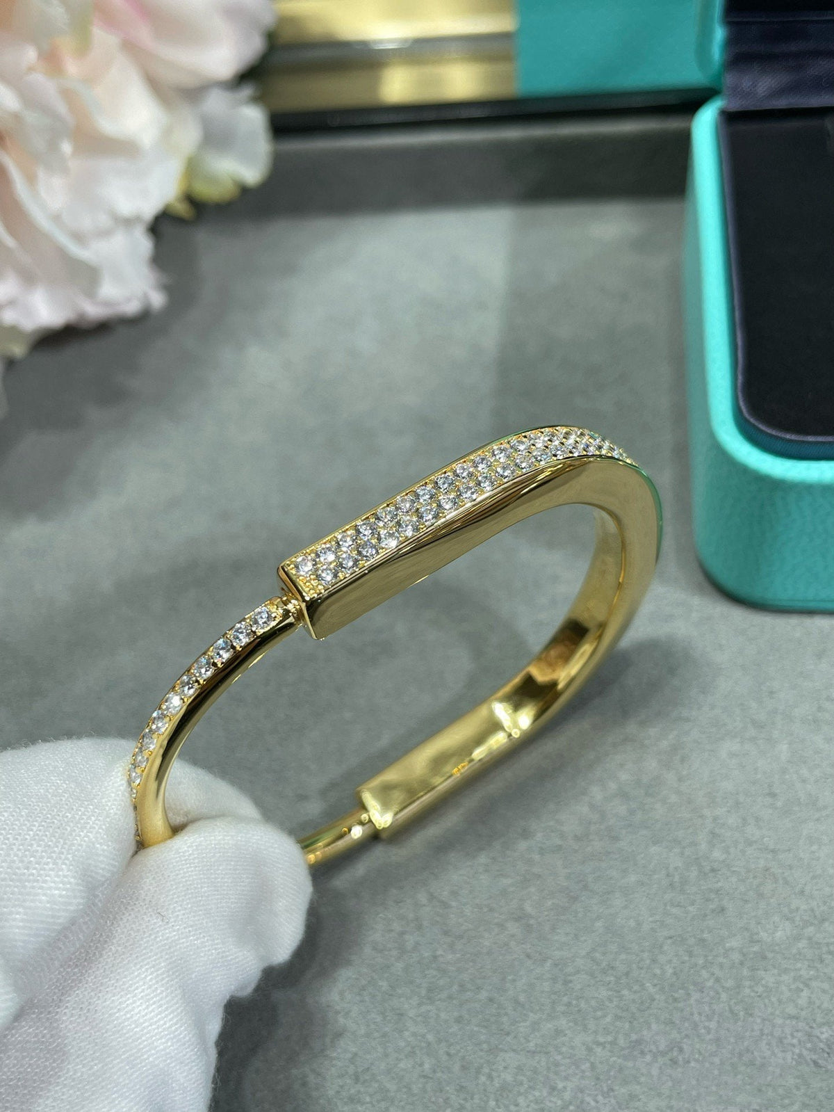 [Spark Jewels]LOCK BRACELET DIAMOND PAVED