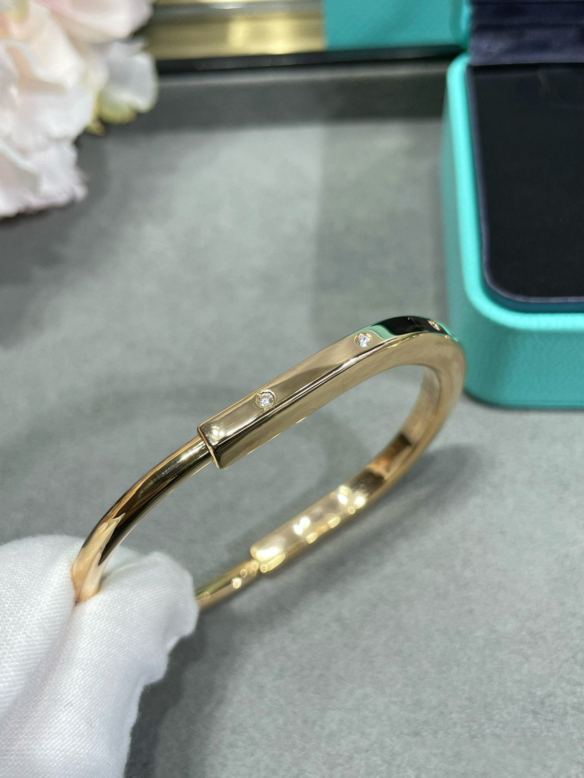 [Spark Jewels]LOCK BRACELET 8 DIAMOND