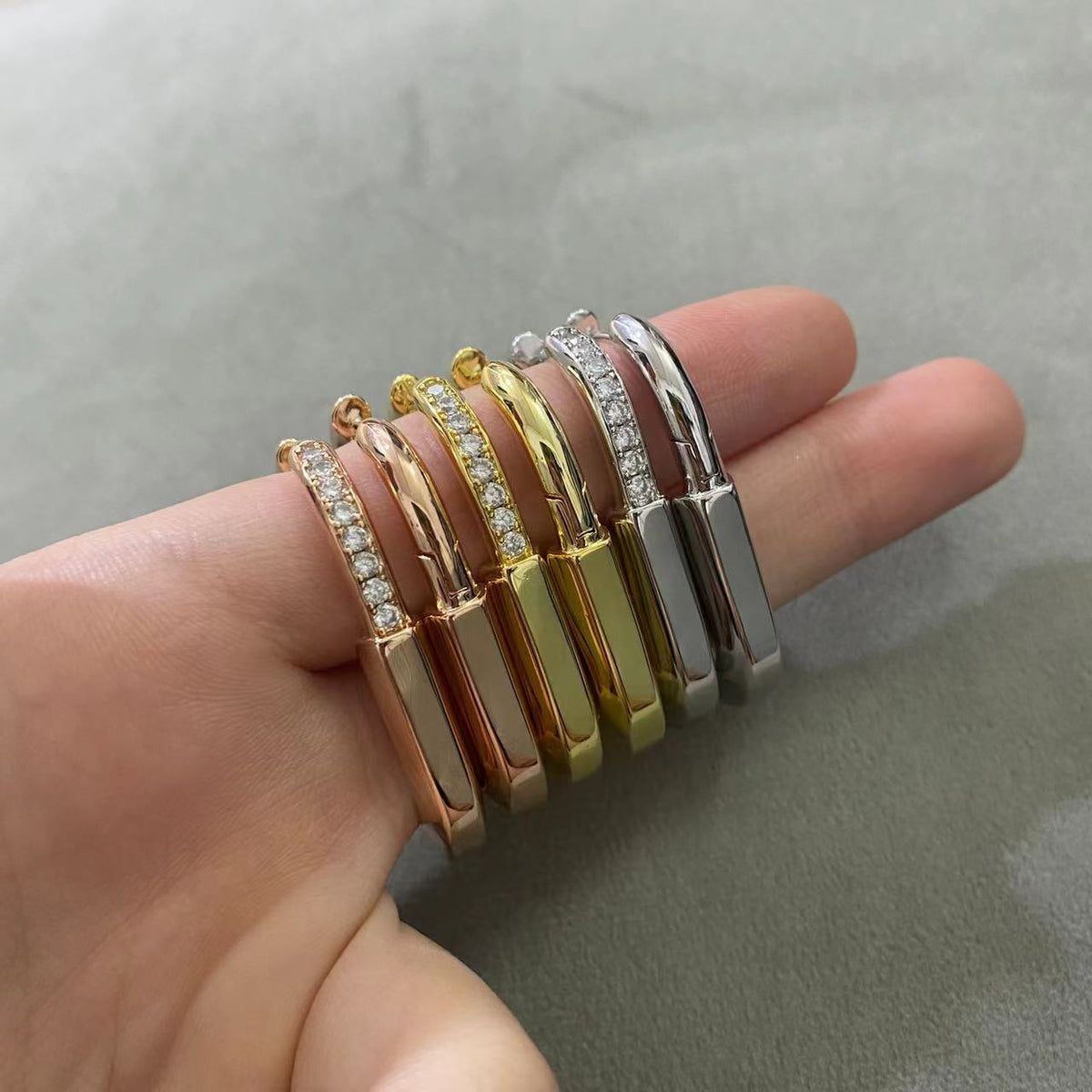 [Spark Jewels]LOCK MEDIUM DIAMNOND EARRINGS