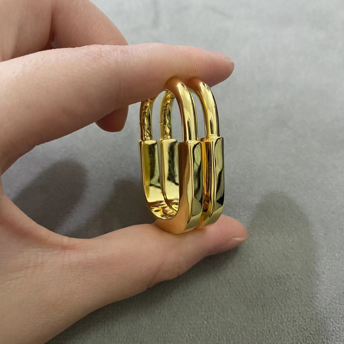 [Spark Jewels]LOCK MEDIUM EARRINGS