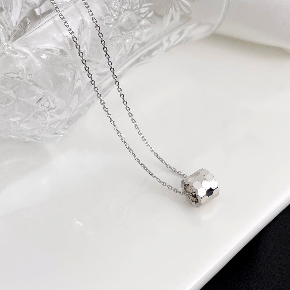[Spark]BEE MINI NECKLACE