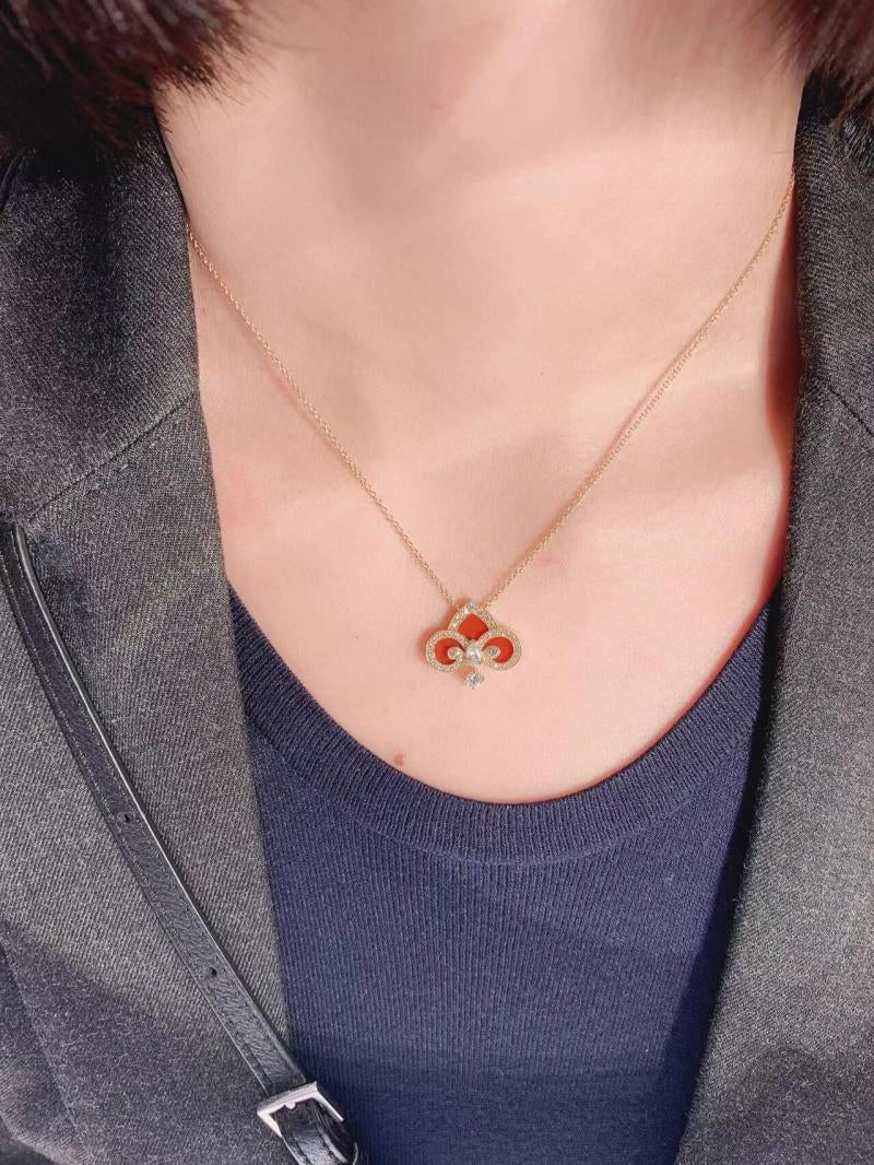 [Spark Jewels]FLEUR DE LIS PINK GOLD DIAMOND NECKLACE