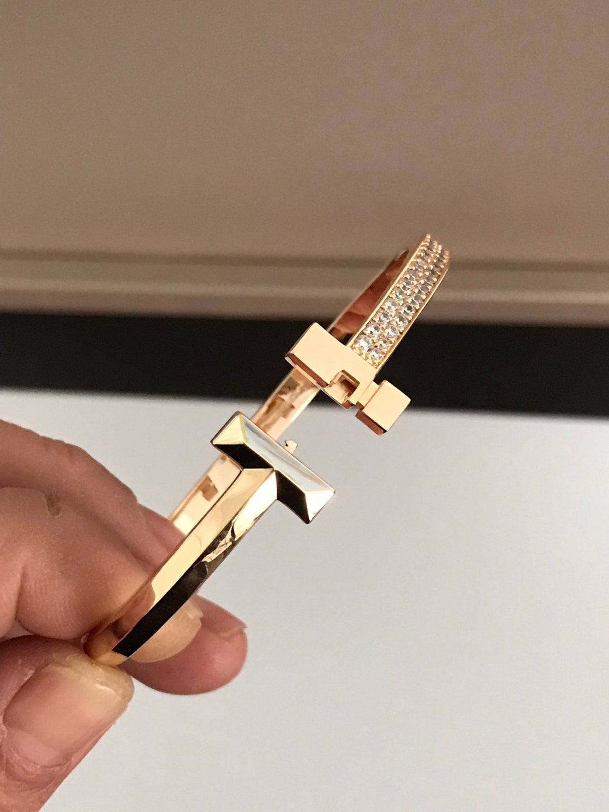[Spark Jewels]T1 WIDE DIAMOND HINGED BANGLE PINK GOLD