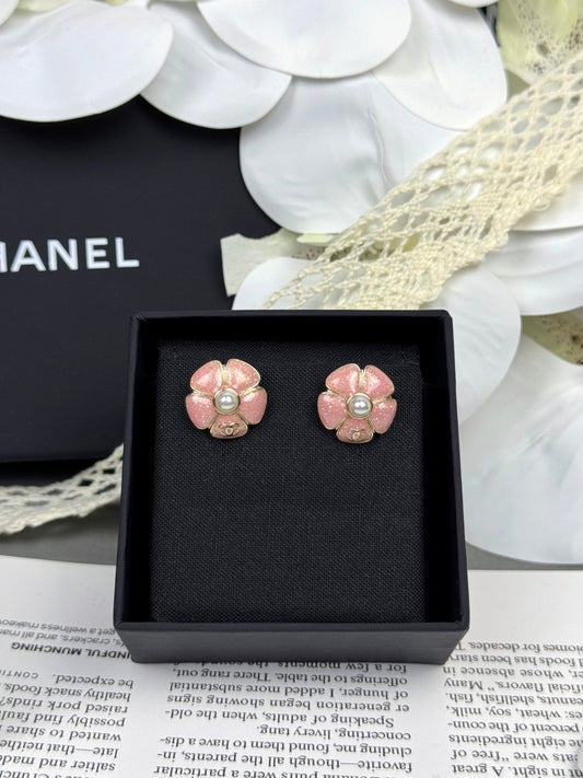 [⭐Aura]26C Pink Camellia Pearl Enamel Stud Earrings