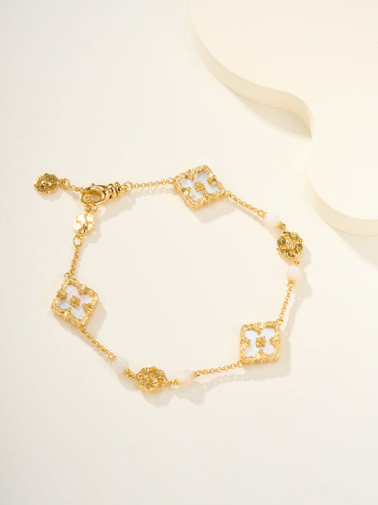 [⭐Aura]B.C.L ENAMELED Three-Flower Bracelet（Trumpet)