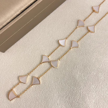[⭐Spark]NEW ARRIVAL: TEN-FLOWER DRESS AND GOLD NECKLACE