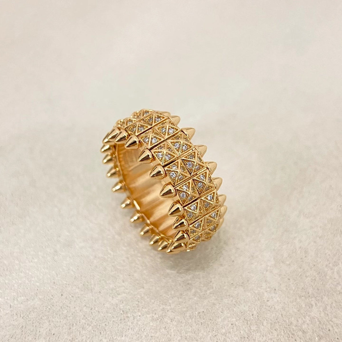 [⭐Spark]CLASH DOUBLE-ROW RIVET RING WITH DIAMOND SETTING
