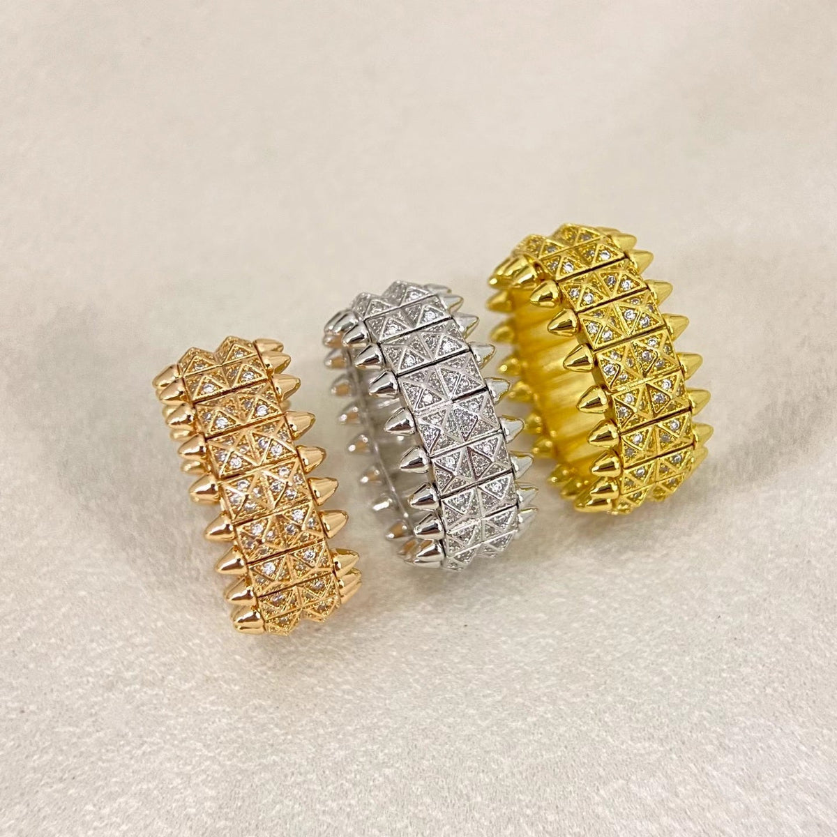 [⭐Spark]CLASH DOUBLE-ROW RIVET RING WITH DIAMOND SETTING