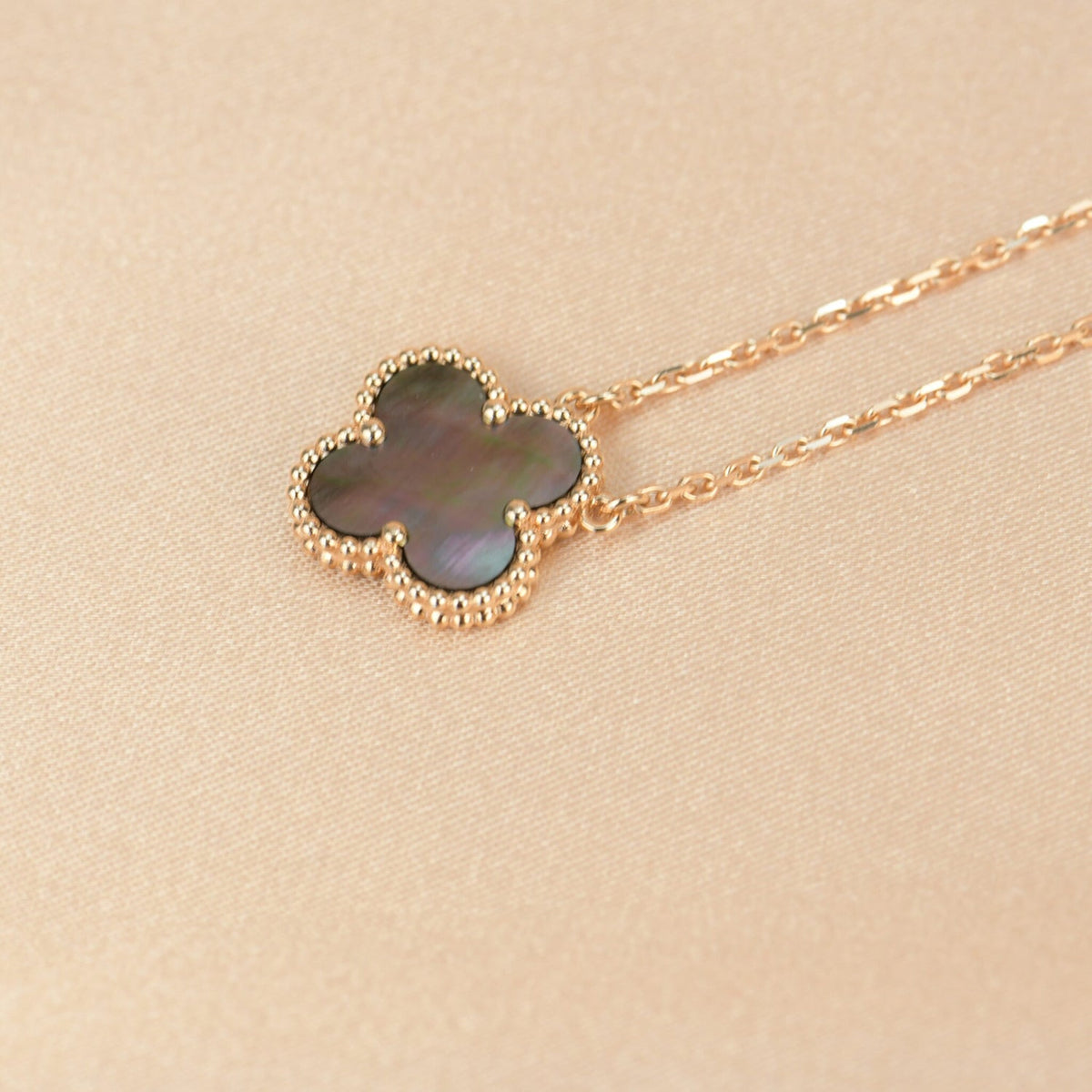 [Spark]CLOVER 15MM  GRAY MOTHER OF PEARL NECKLACE