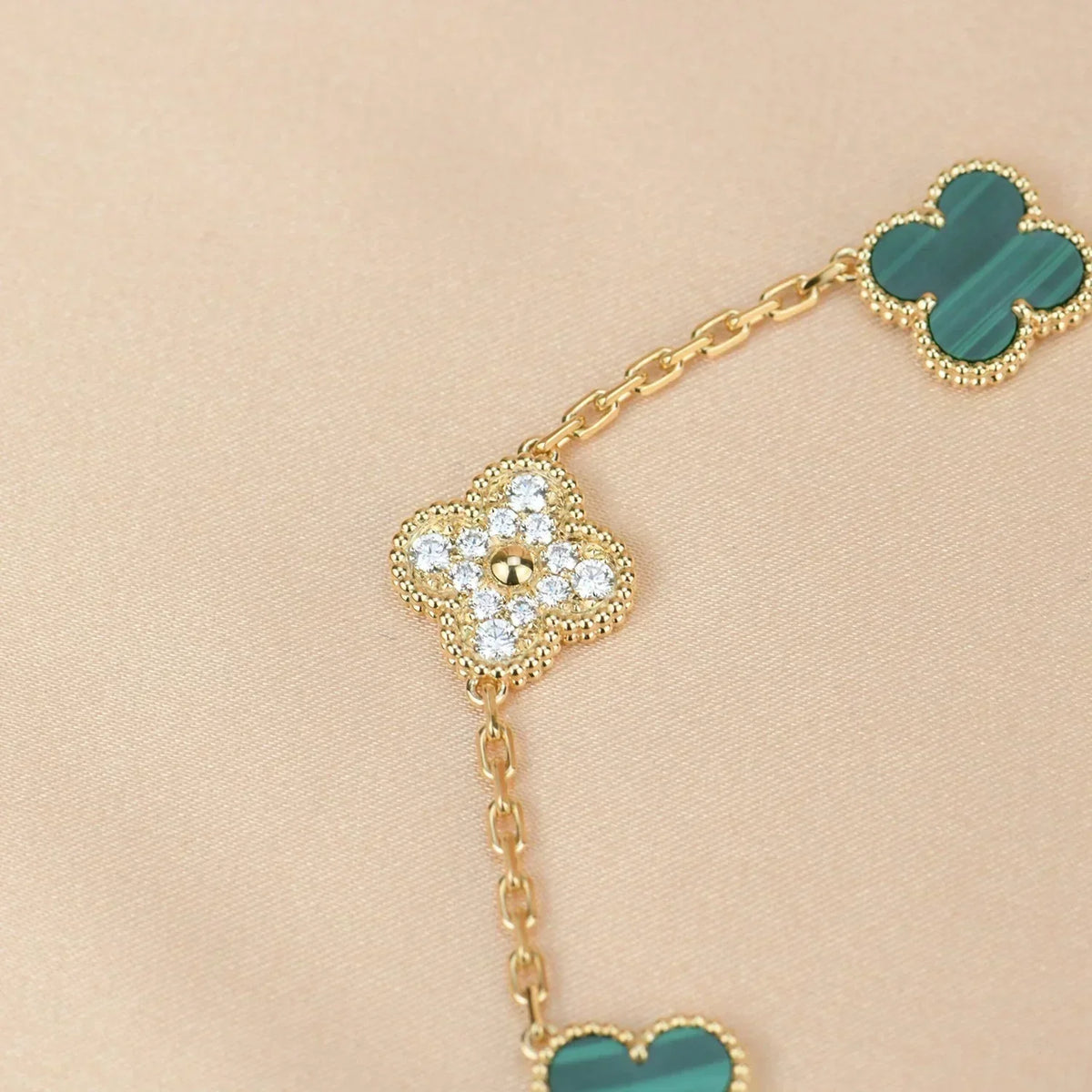 [⭐Spark] CLOVER 5 MOTIF MALACHITE BRACELET COLLECTION