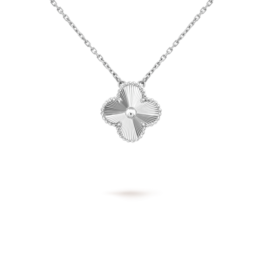 [⭐Aura]CLOVER 15MM LASER NECKLACE SILVER