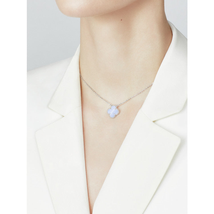 [⭐Spark]CLOVER 15MM BLUE CHALCEDONY NECKLACE SILVER