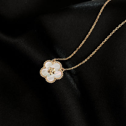 [⭐Spark]Spark  WHITE MOP  PLUM BLOSSOM NECKLACE