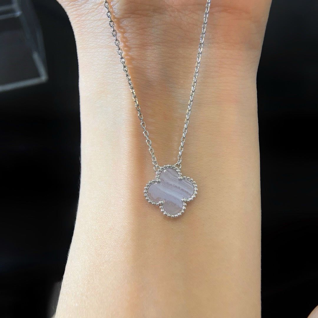 [⭐Spark]CLOVER 15MM BLUE CHALCEDONY NECKLACE SILVER