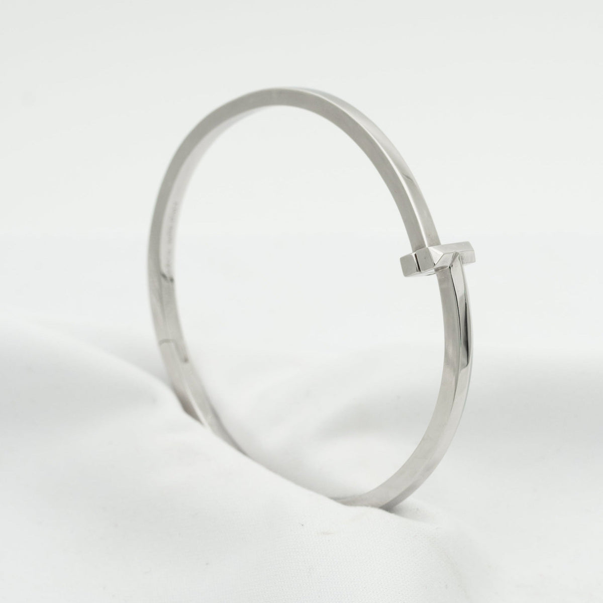 [Spark Jewels]NARROW HINGED BANGLE
