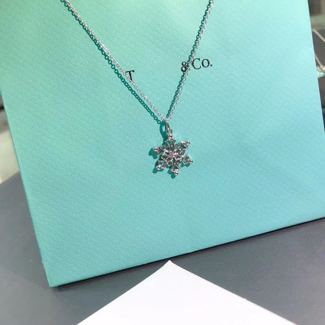 [Spark Jewels]STERLING SILVER SNOWFLAKE PENDANT NECKLACE