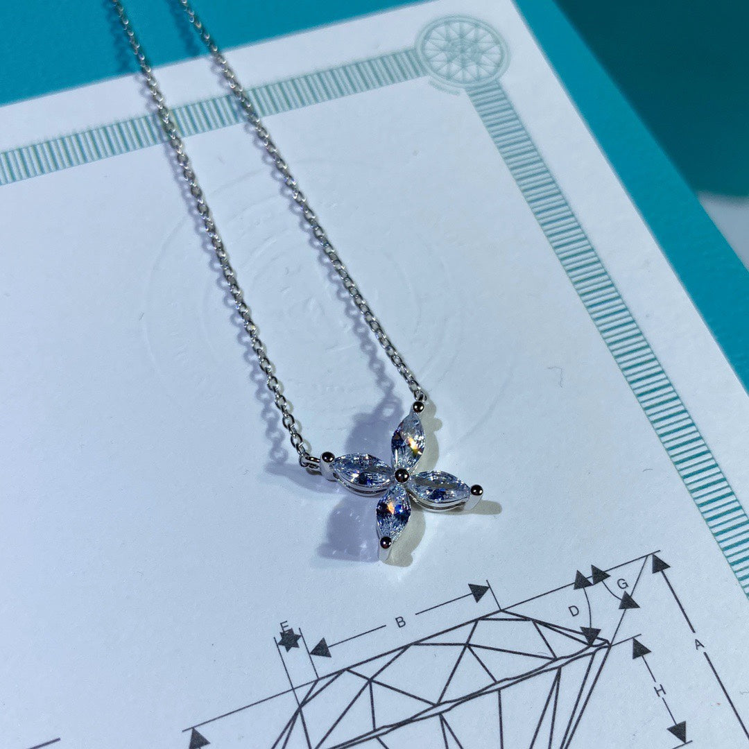 [Spark Jewels]PLATINUM AND DIAMOND VICTORIA PENDANT NECKLACE
