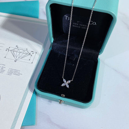 [Spark Jewels]PLATINUM AND DIAMOND VICTORIA PENDANT NECKLACE