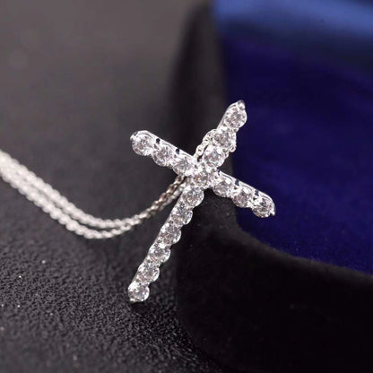 [Spark Jewels]MOISSANITE STONE CROSS PENDANT NECKLACE SIMULATED DIAMOND CROSS CHOKER