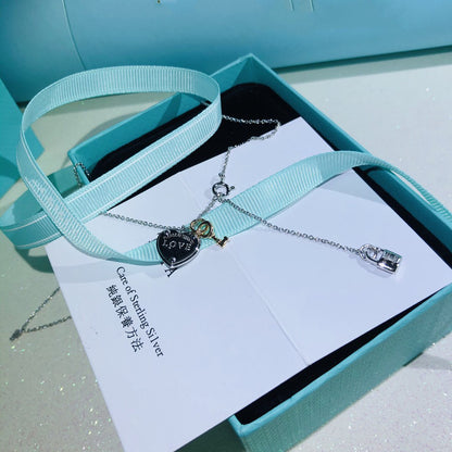 [Spark Jewels]LOVE HEART TAG KEY NECKLACE