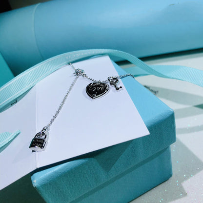 [Spark Jewels]LOVE HEART TAG KEY NECKLACE