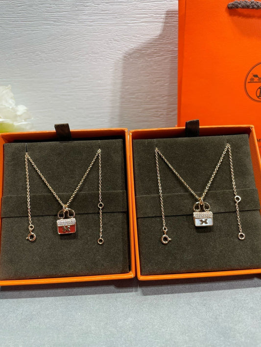 [⭐Aura]H CIRCE MOISSANITE PENDANT NECKLACE GOLD