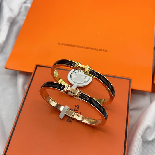 [⭐Aura]CLASSIC HM CLIC BLACK 8MM ENAMEL BRACELET