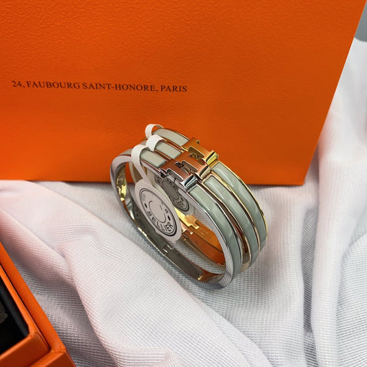 [⭐Aura]CLASSIC HM CLIC GREEN 8MM ENAMEL BRACELET